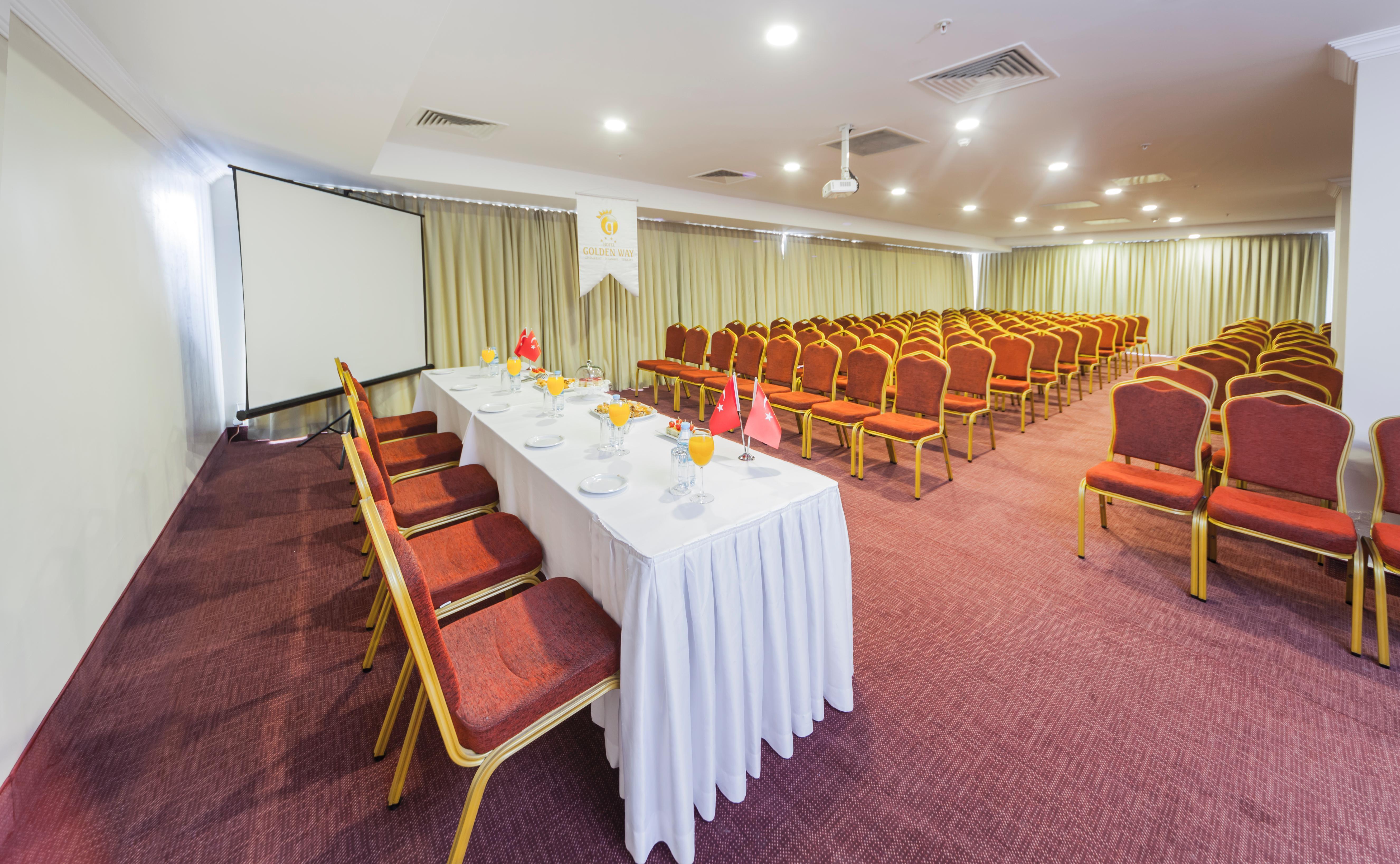 Hotel Golden Way Giyimkent — Fotos 1